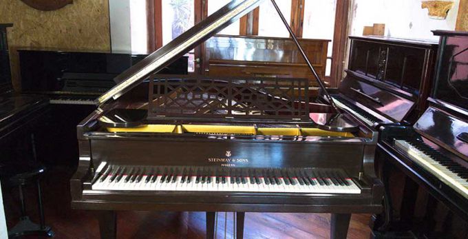 Piano de 1/4 cola - Steinway & Sons (DISPONIBLE)