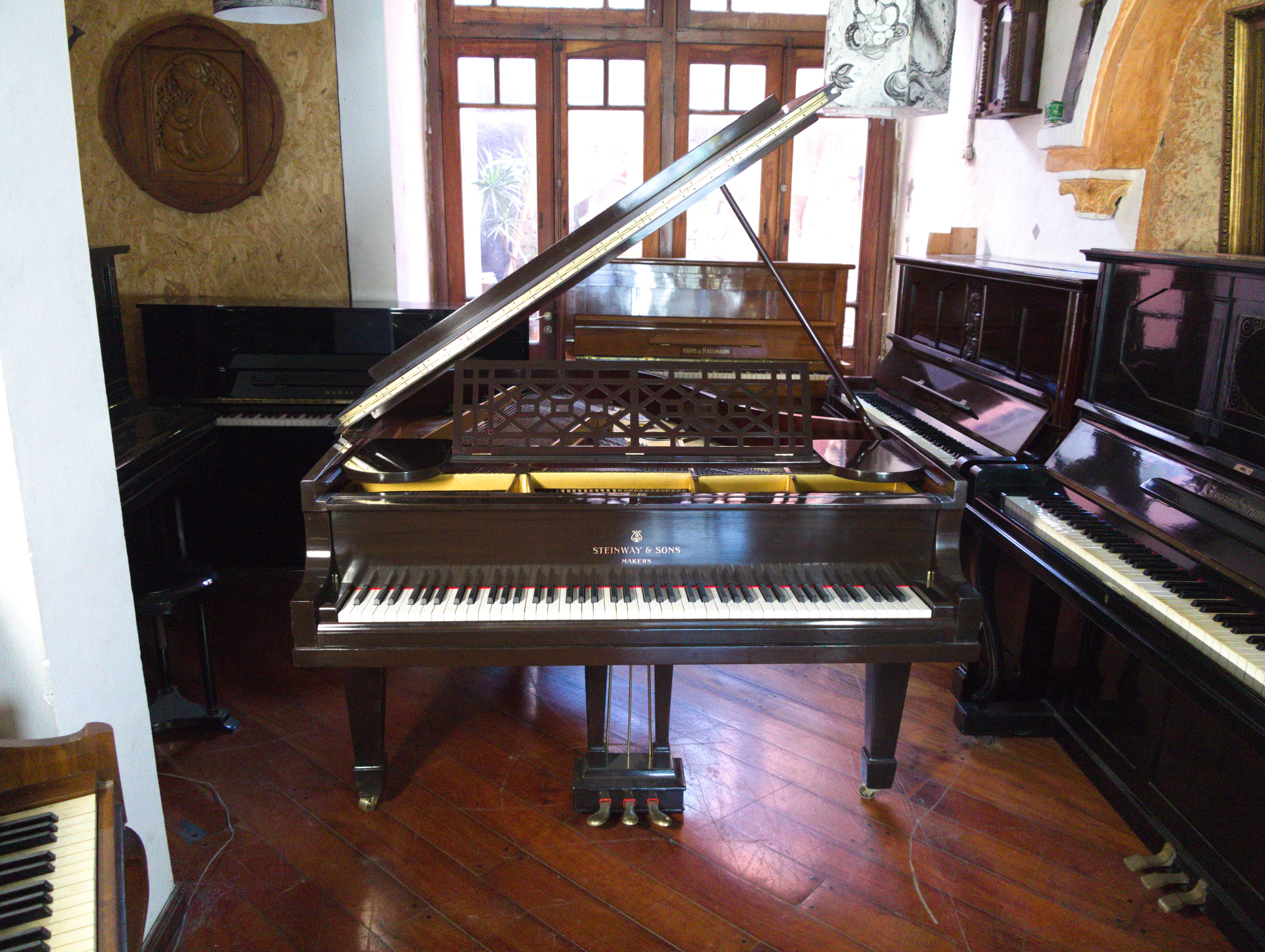 Piano de 1/4 cola  Steinway & Sons (VENDIDO)
