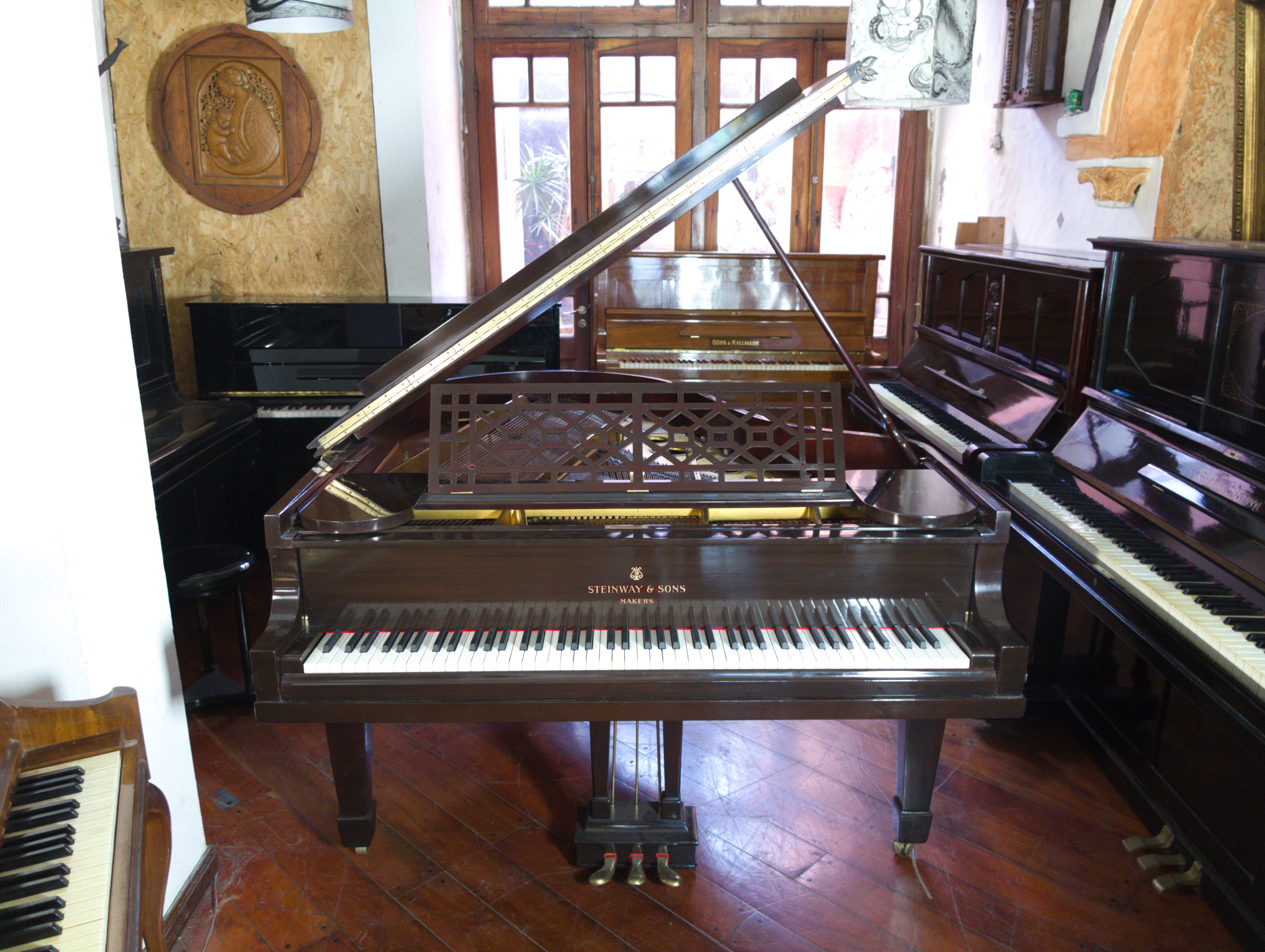 Piano de 1/4 cola  Steinway & Sons (VENDIDO)
